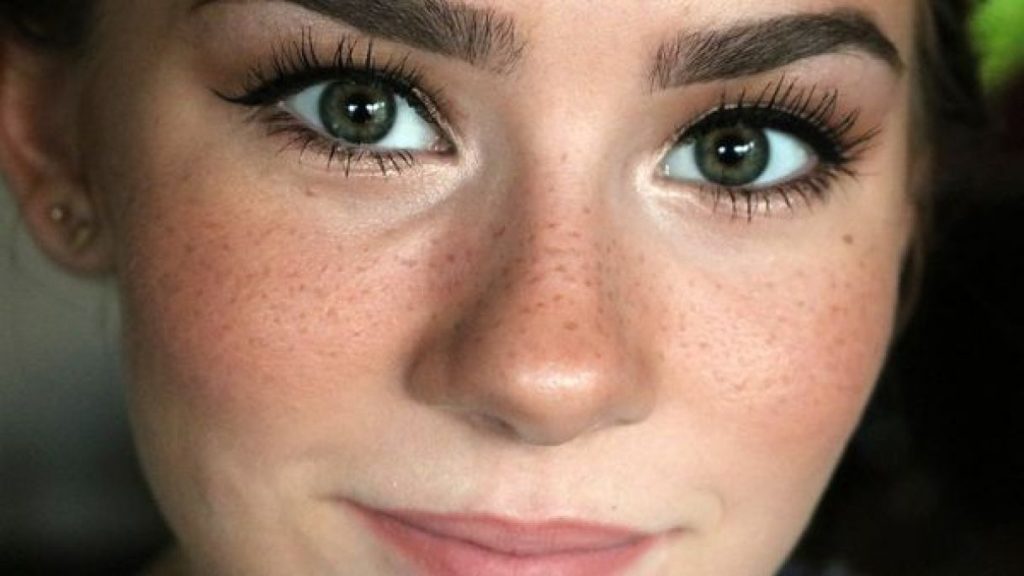 Taches de rousseur comment les mettre en valeur