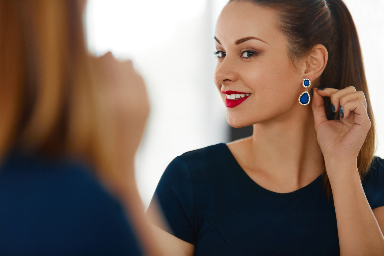 Comment porter les boucles d'oreille cet été ?