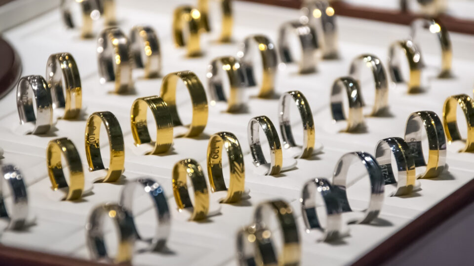 Bijouterie en ligne : une grande diversité de bijoux en or et diamants...