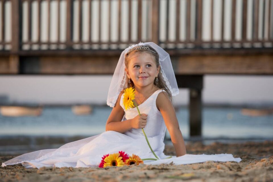 Tenue de mariage pour une petite fille